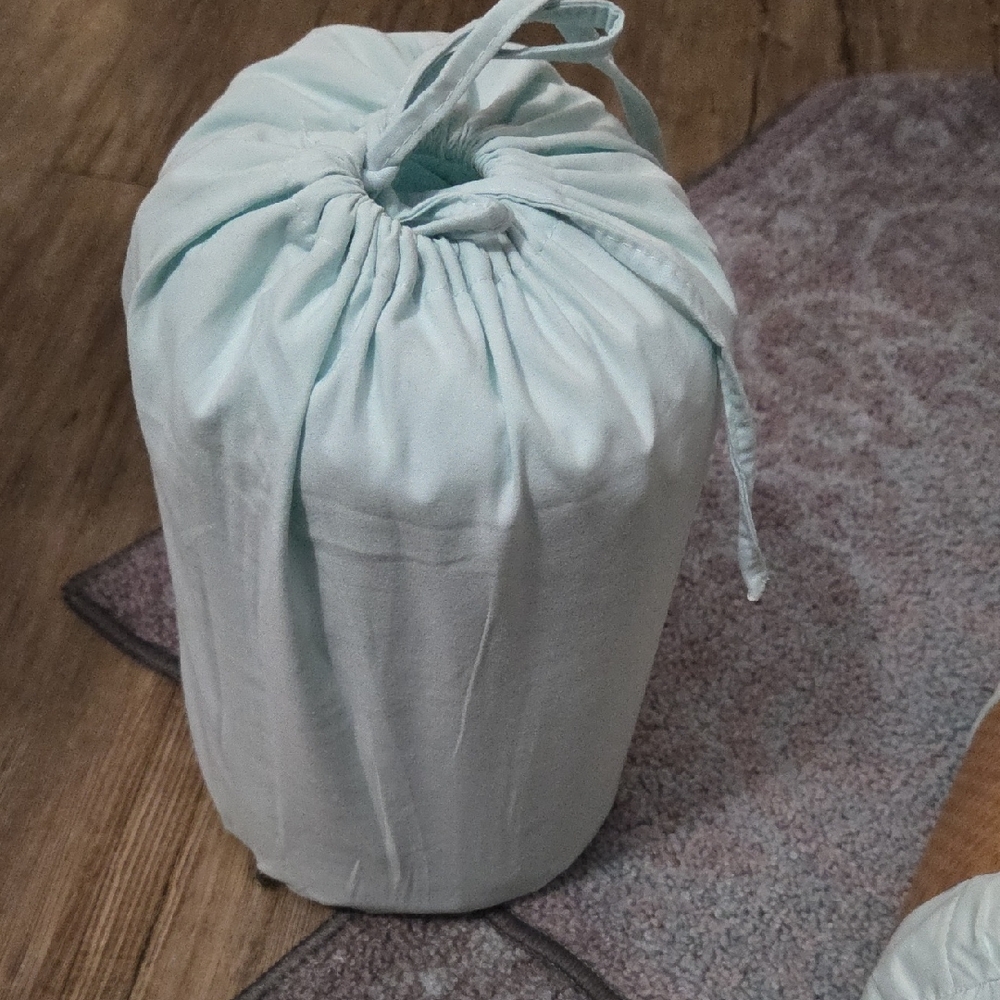 One Set Aqua King Size Sheets.4 Piece.New. In Bag.  Beautiful Color And Material